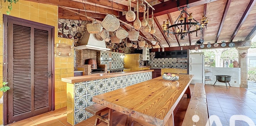 Casa a Pollenca, Mallorca, Spagna 6 camere da letto, 587 mq. N° 173292