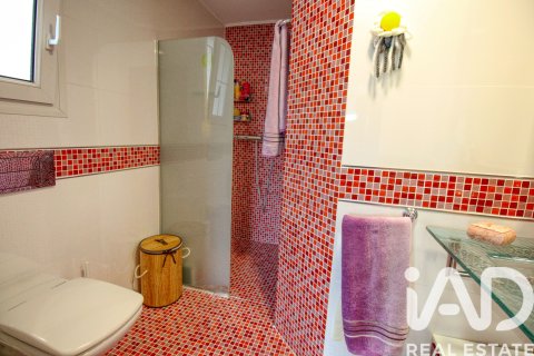 Hus till salu i Girona, Spanien 3 sovrum, 317 kvm. Nr. 173291 - foto 29