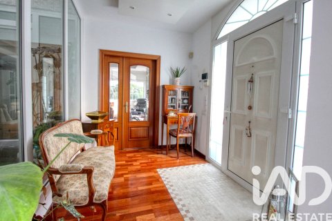 Hus till salu i Girona, Spanien 3 sovrum, 317 kvm. Nr. 173291 - foto 5