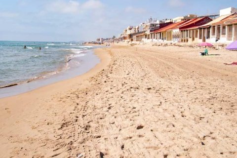 Lägenhet till salu i Guardamar del Segura, Alicante, Spanien 2 sovrum, 72 kvm. Nr. 155021 - foto 14