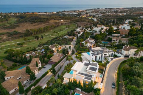 Villa till salu Benahavis, Malaga, Spanien 7 sovrum, 1365 kvm. Nr. 137023 - foto 3