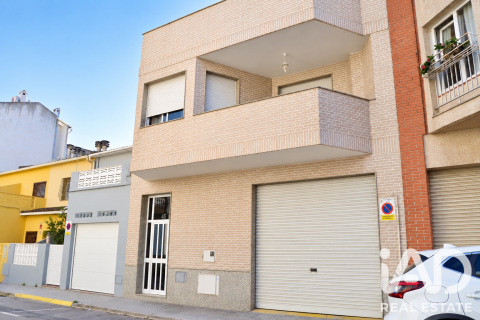 Hus i Vinaros, Castellon, Spanien 4 sovrum, 283 kvm. Nr. 196561
