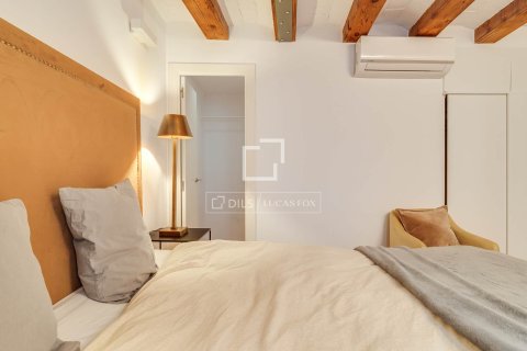 Apartment for sale in Barcelona, Spain 3 bedrooms, 91 sq.m. No. 167963 - photo 14