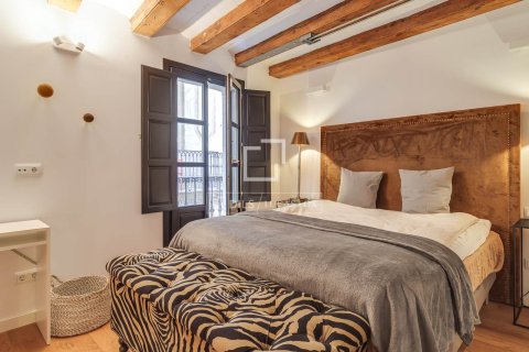 Apartment for sale in Barcelona, Spain 3 bedrooms, 91 sq.m. No. 167963 - photo 13