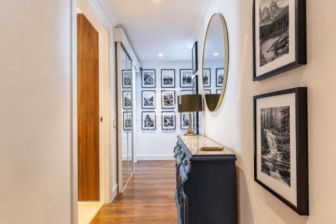 Apartment for sale in Sant Just Desvern, Barcelona, Spain 4 bedrooms, 116 sq.m. No. 167960 - photo 6