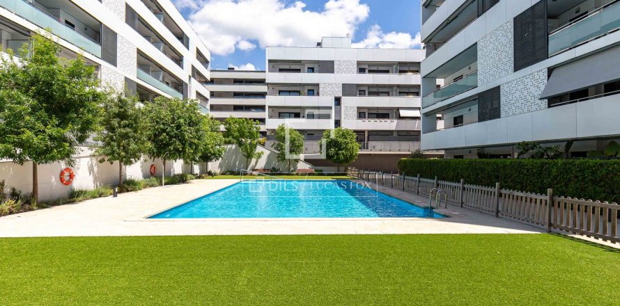 Apartment in Sant Just Desvern, Barcelona, Spain 4 bedrooms, 116 sq.m. No. 167960