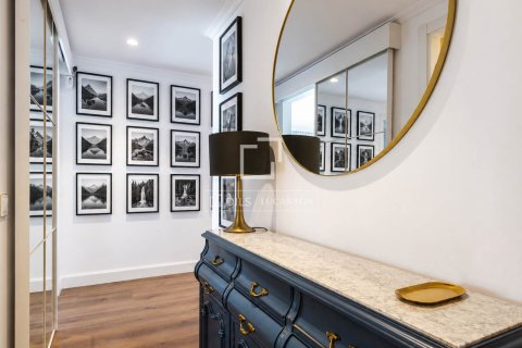 Apartment for sale in Sant Just Desvern, Barcelona, Spain 4 bedrooms, 116 sq.m. No. 167960 - photo 27