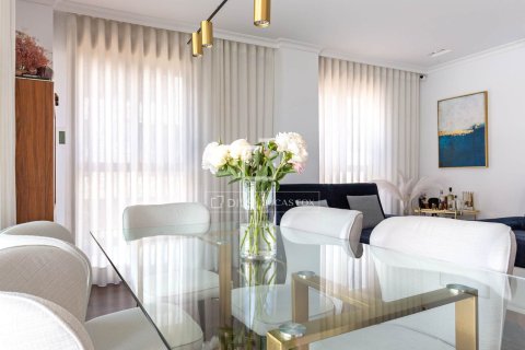 Apartment for sale in Sant Just Desvern, Barcelona, Spain 4 bedrooms, 116 sq.m. No. 167960 - photo 16