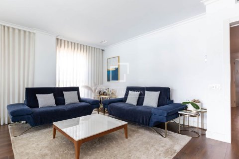 Apartment for sale in Sant Just Desvern, Barcelona, Spain 4 bedrooms, 116 sq.m. No. 167960 - photo 23