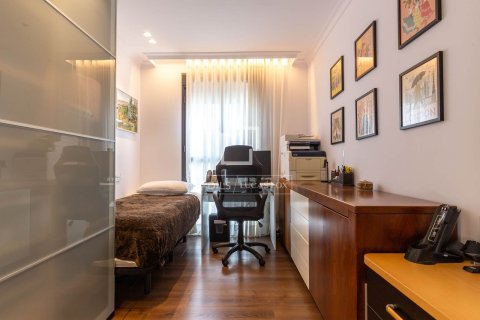 Apartment for sale in Sant Just Desvern, Barcelona, Spain 4 bedrooms, 116 sq.m. No. 167960 - photo 29