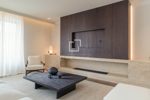 Apartment for sale in Barcelona, Spain 3 bedrooms, 211 sq.m. No. 167959 - photo 7