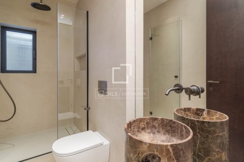Apartment for sale in Barcelona, Spain 3 bedrooms, 211 sq.m. No. 167959 - photo 22