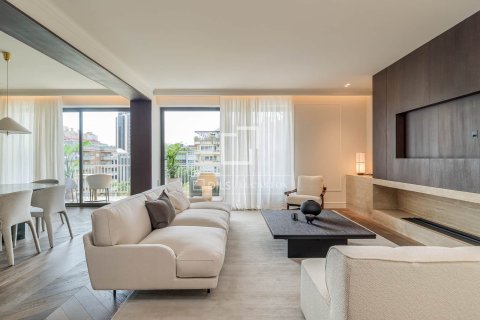 Apartment in Barcelona, Spain 3 bedrooms, 211 sq.m. No. 167959