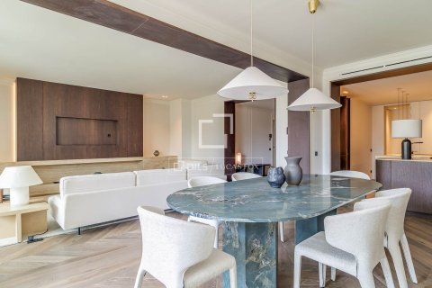 Apartment for sale in Barcelona, Spain 3 bedrooms, 211 sq.m. No. 167959 - photo 8