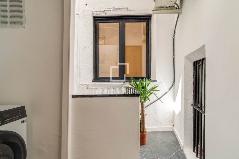 Apartment for sale in Barcelona, Spain 2 bedrooms, 101 sq.m. No. 167962 - photo 18