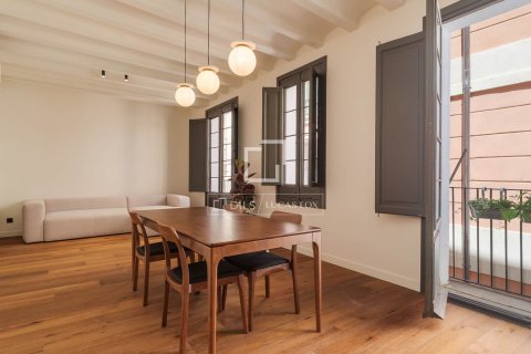 Apartment in Barcelona, Spain 2 bedrooms, 101 sq.m. No. 167962