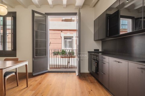 Apartment for sale in Barcelona, Spain 2 bedrooms, 101 sq.m. No. 167962 - photo 3
