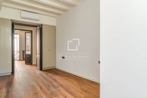 Apartment for sale in Barcelona, Spain 2 bedrooms, 101 sq.m. No. 167962 - photo 23