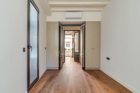 Apartment for sale in Barcelona, Spain 2 bedrooms, 101 sq.m. No. 167962 - photo 19