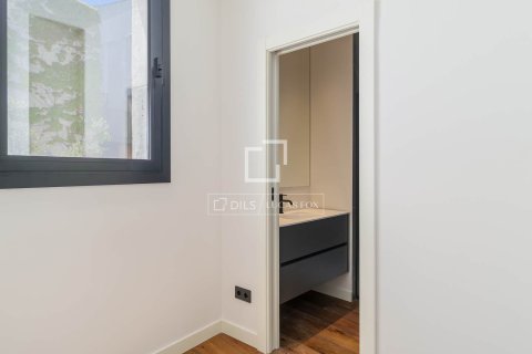 Apartment for sale in Barcelona, Spain 2 bedrooms, 101 sq.m. No. 167962 - photo 20