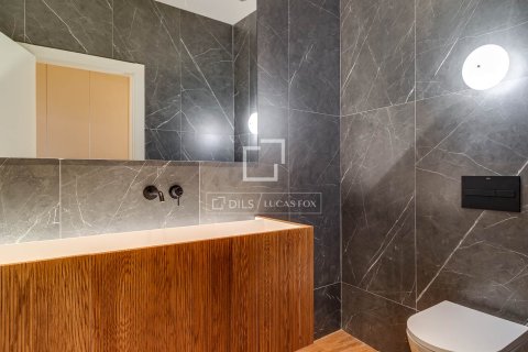 Apartment for sale in Barcelona, Spain 2 bedrooms, 101 sq.m. No. 167962 - photo 10
