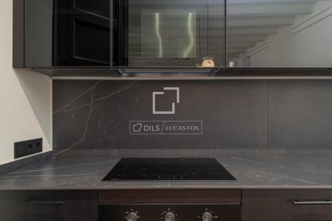 Apartment for sale in Barcelona, Spain 2 bedrooms, 101 sq.m. No. 167962 - photo 15