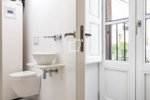 Huoneisto vuokrattavana Barcelona, Espanja, 2 makuuhuonetta, 115 m2 No. 167965 - kuva 25