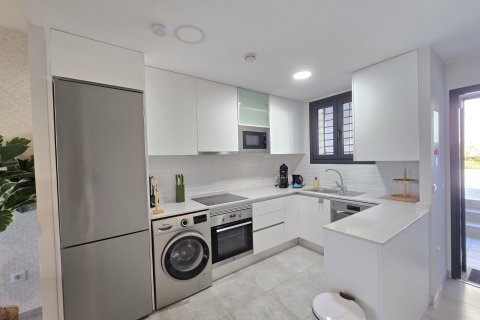 Huoneisto myytävänä Villamartin, Alicante, Espanja, 2 makuuhuonetta, 68 m2 No. 190271 - kuva 12