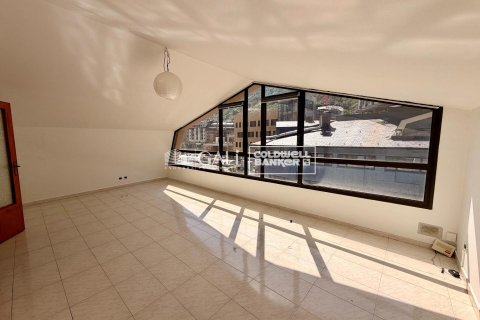 Huoneisto vuokrattavana Principado De Andorra (Ninguna Poblacion Tiene C.P.), Lleida, Espanja, 2 makuuhuonetta, 70 m2 No. 178416 - kuva 2