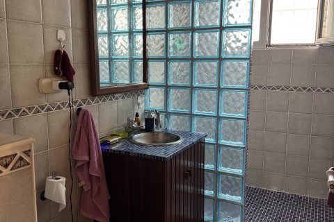 Villa for sale in Tarbena, Alicante, Spain 4 bedrooms,  No. 149978 - photo 6