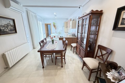 Kamienica w Alicante, Hiszpania 2 sypialnie, 150 mkw. nr 149976 – zdjęcie 10