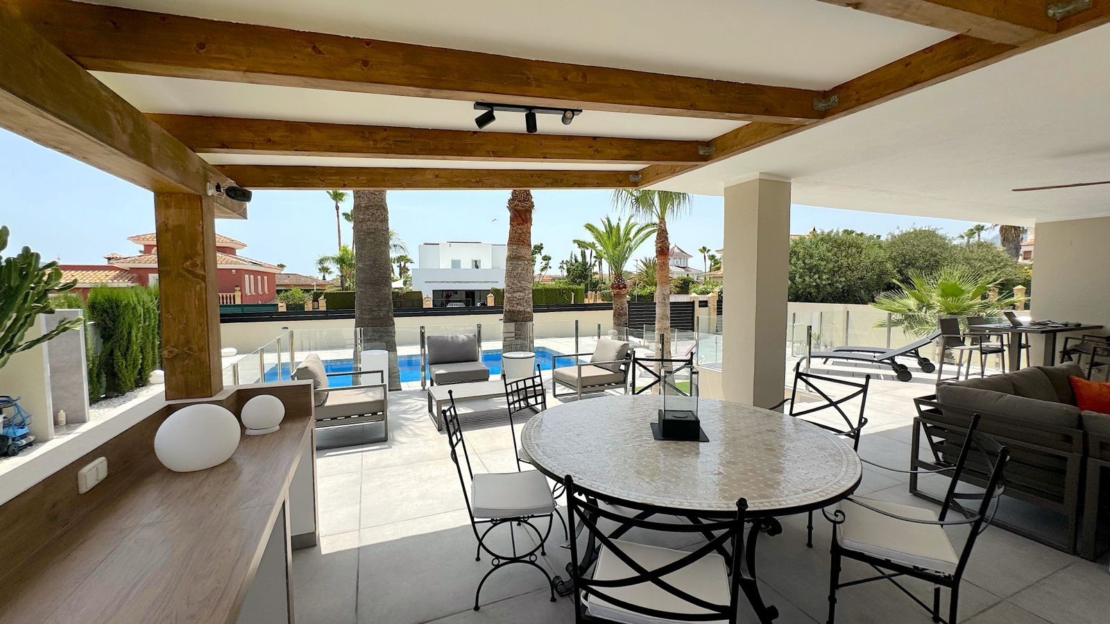 Villa i L'Alfàs del Pi, Alicante, Spanien 4 sovrum, 350 kvm. Nr. 149977