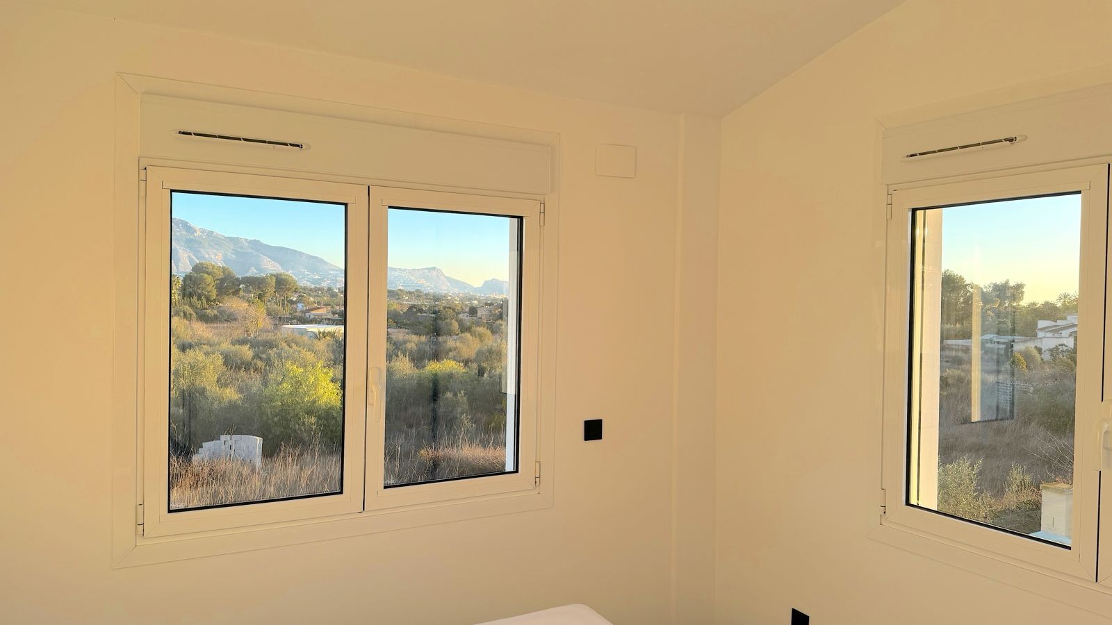 Villa i L'Alfàs del Pi, Alicante, Spanien 4 sovrum, 350 kvm. Nr. 149977