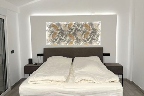 Villa for sale in L'Alfàs del Pi, Alicante, Spain 4 bedrooms, 350 sq.m. No. 149977 - photo 12