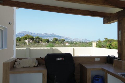 Villa for sale in L'Alfàs del Pi, Alicante, Spain 4 bedrooms, 350 sq.m. No. 149977 - photo 26