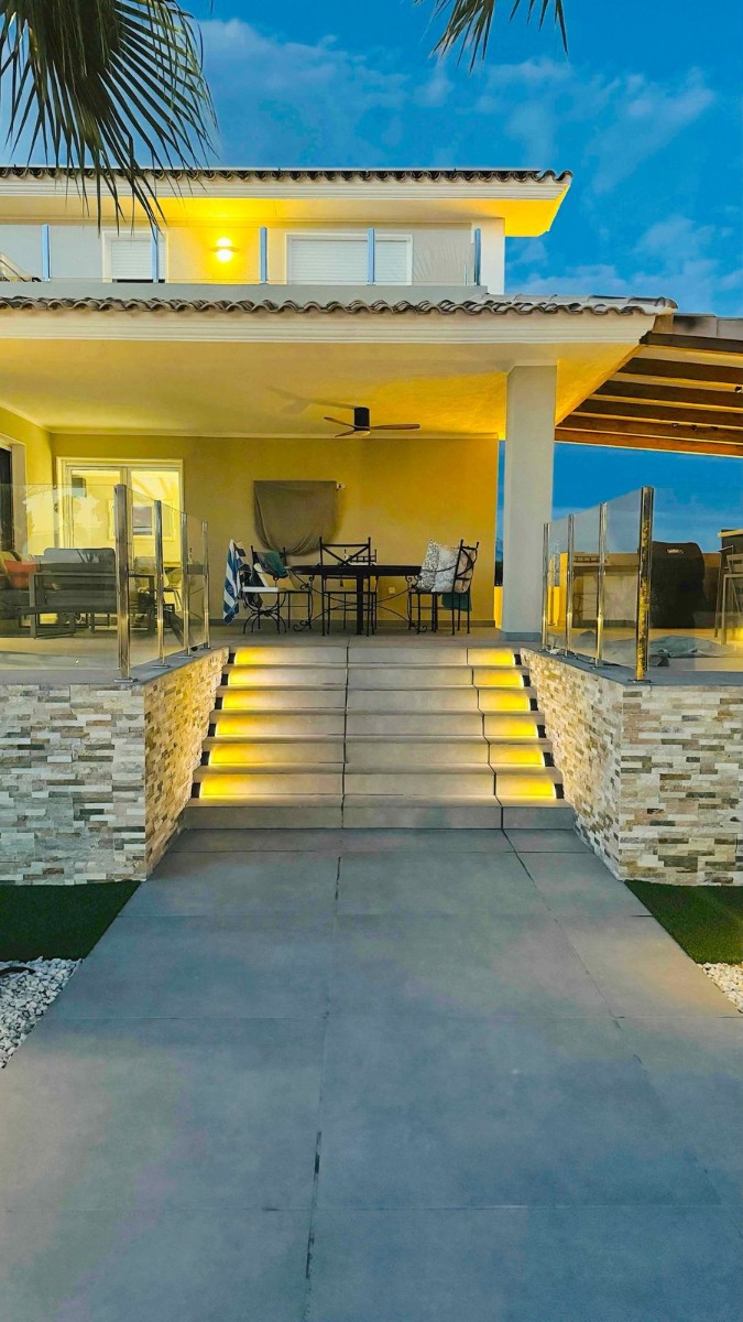 Villa i L'Alfàs del Pi, Alicante, Spanien 4 sovrum, 350 kvm. Nr. 149977