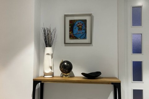 Villa for sale in L'Alfàs del Pi, Alicante, Spain 4 bedrooms, 350 sq.m. No. 149977 - photo 19