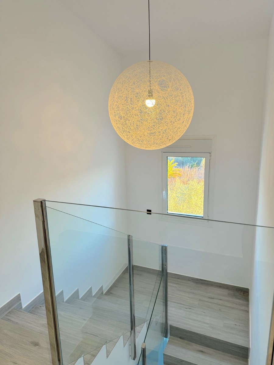 Villa i L'Alfàs del Pi, Alicante, Spanien 4 sovrum, 350 kvm. Nr. 149977