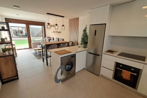 Huoneisto myytävänä San Pedro del Pinatar, Murcia, Espanja, 2 makuuhuonetta,  No. 149979 - kuva 11