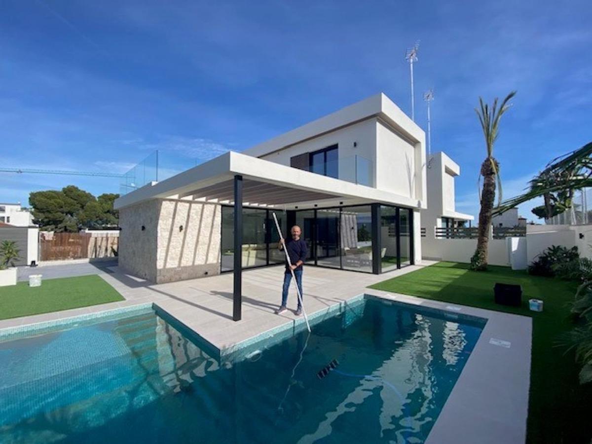 Villa en Alicante, España 3 dormitorios, 130 m2 No. 112922