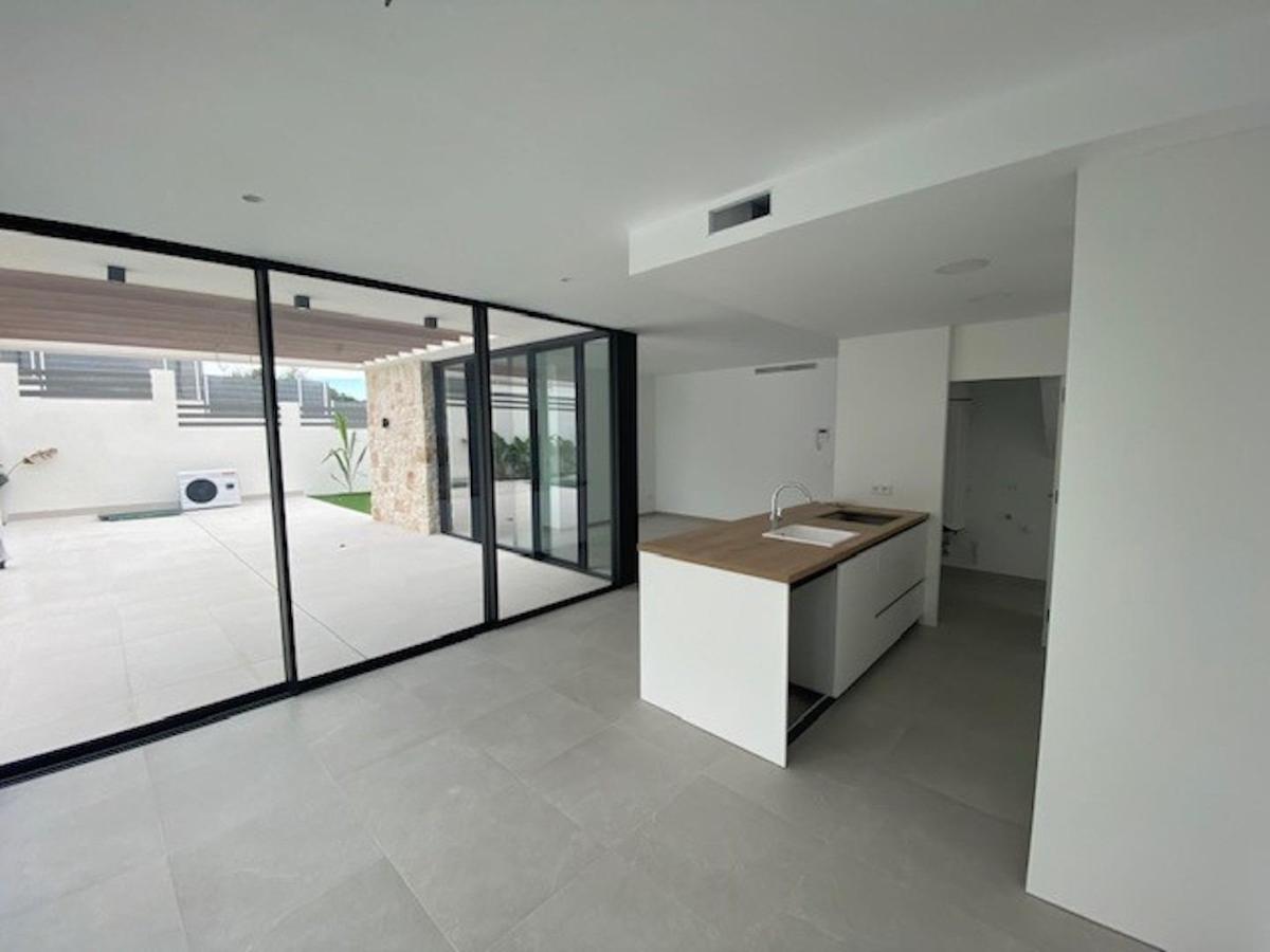 Villa en Alicante, España 3 dormitorios, 130 m2 No. 112922