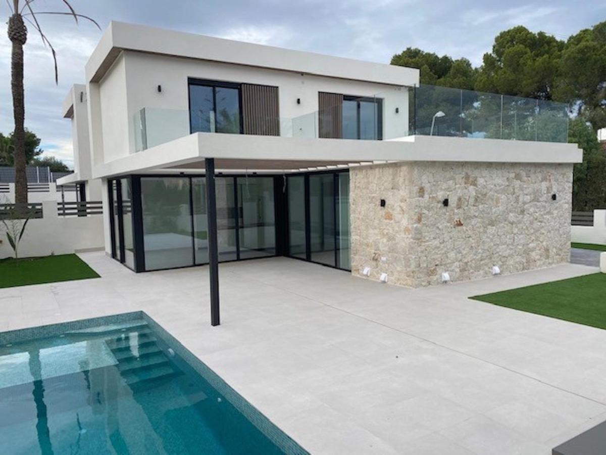Villa en Alicante, España 3 dormitorios, 130 m2 No. 112922