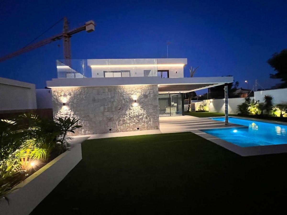 Villa en Alicante, España 3 dormitorios, 130 m2 No. 112922