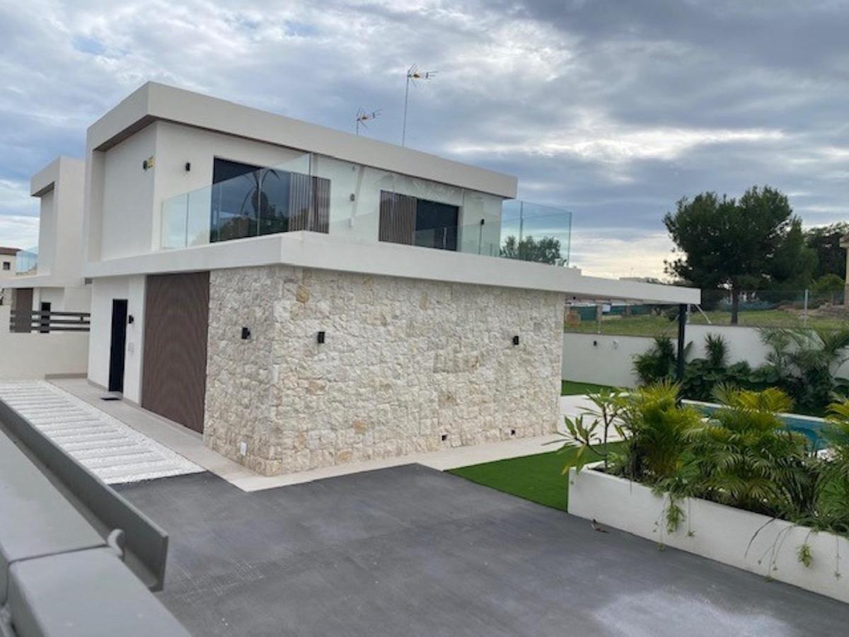 Villa en Alicante, España 3 dormitorios, 130 m2 No. 112922