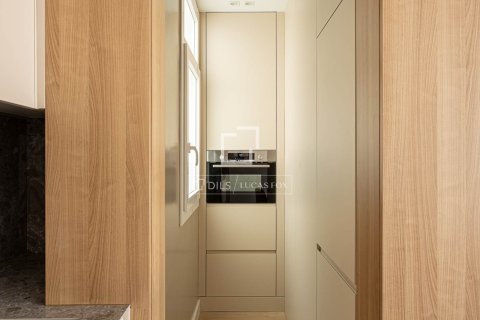 Huoneisto vuokrattavana Barcelona, Espanja, 2 makuuhuonetta, 52 m2 No. 192867 - kuva 19