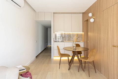 Huoneisto vuokrattavana Barcelona, Espanja, 2 makuuhuonetta, 52 m2 No. 192867 - kuva 12