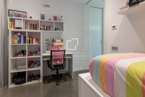 Huvila vuokrattavana Castelldefels, Barcelona, Espanja, 5 makuuhuonetta, 362 m2 No. 192871 - kuva 18