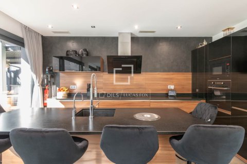 Huvila vuokrattavana Castelldefels, Barcelona, Espanja, 5 makuuhuonetta, 362 m2 No. 192871 - kuva 5