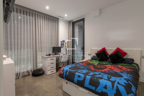 Huvila vuokrattavana Castelldefels, Barcelona, Espanja, 5 makuuhuonetta, 362 m2 No. 192871 - kuva 20