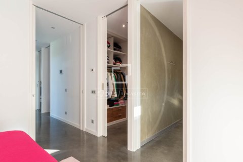 Huvila vuokrattavana Castelldefels, Barcelona, Espanja, 5 makuuhuonetta, 362 m2 No. 192871 - kuva 26